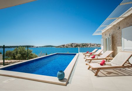 Villa in Zatoglav, Croatia