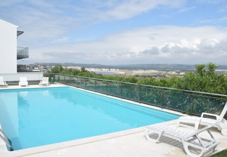 Villa in Salir do Porto, Portugal