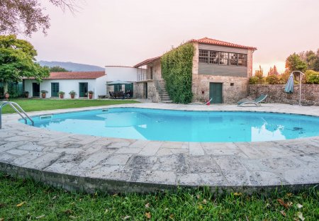 Villa in Luou, Portugal