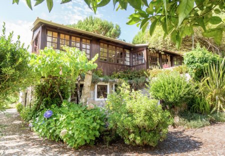 Cottage in Abragăo, Portugal