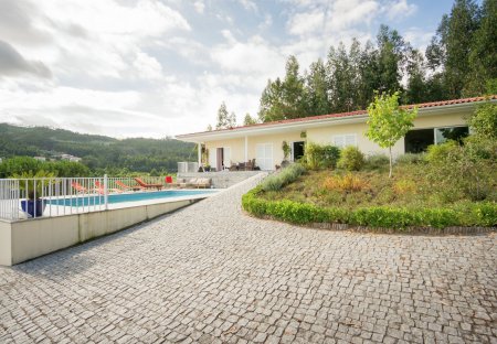 Apartment in Abragăo, Portugal