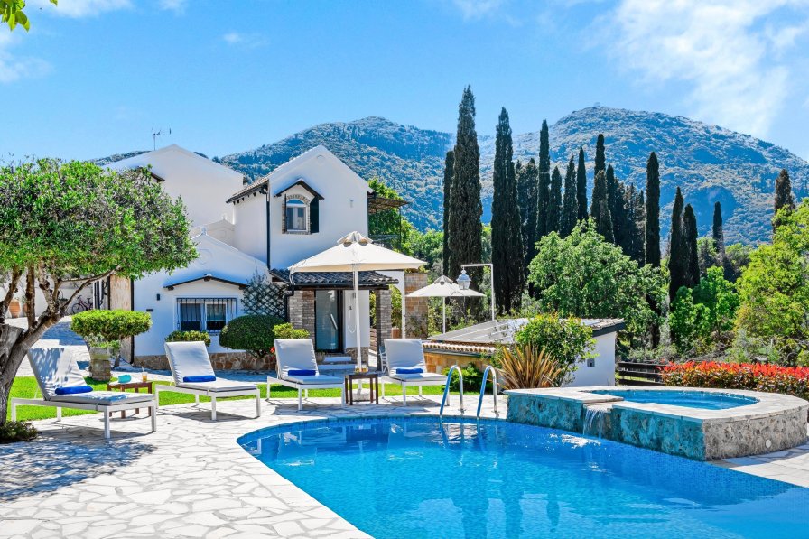 Villa in Greece, Achillion