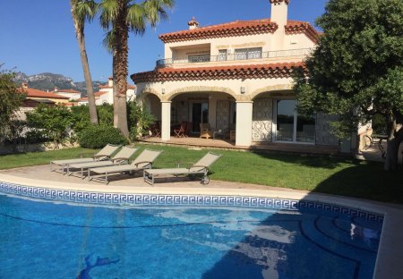 Villa in Costa Zèfir, Spain