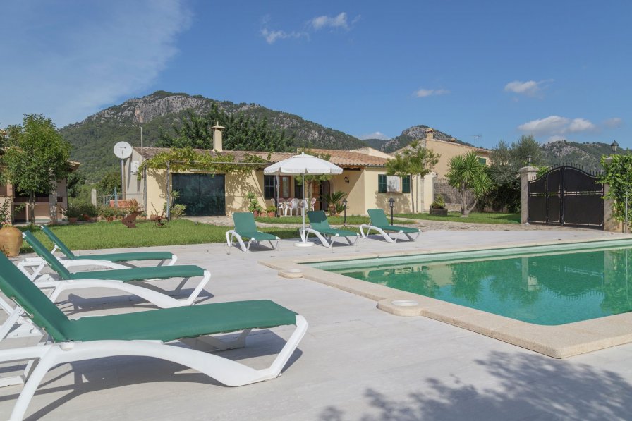 Villa to rent in Selva, Majorca with private pool 236274