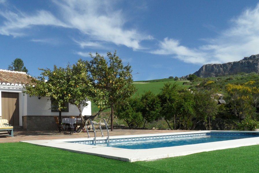 Owners abroad El Trigal