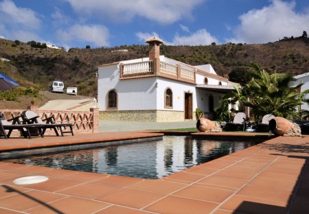 Villa in Arenas, Spain