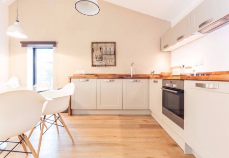 Apartment in Abbey, England
