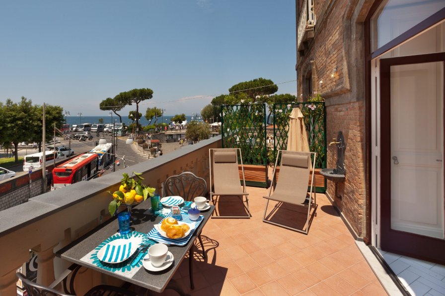 Apartment to rent in Sorrento, Italy near beach 237419