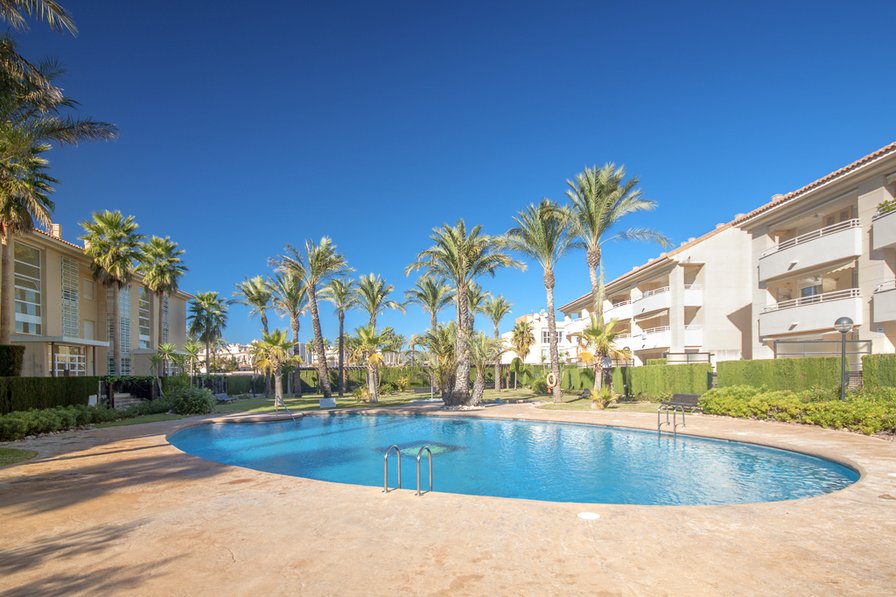 Apartment to rent in Arenal, Spain with shared pool 23746