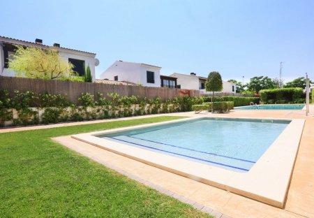 House in La Llosa, Spain