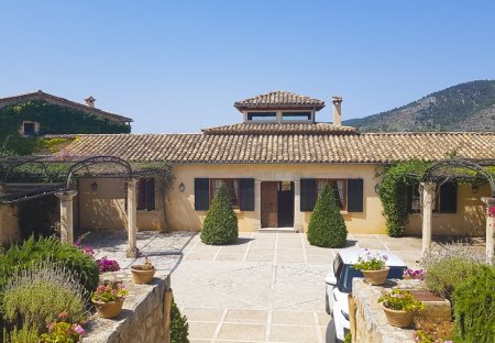 Villa in Alaró, Majorca