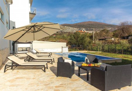 Villa in Plano, Croatia