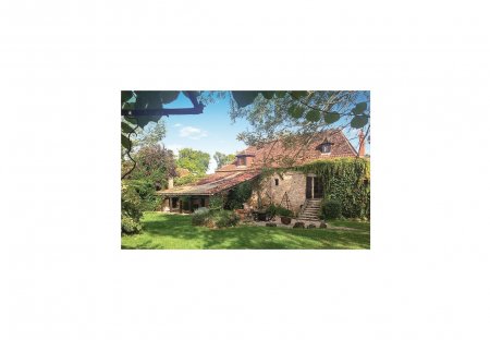 Villa in Saint-Martin-des-Combes, France