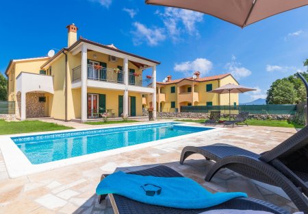 Villa in Vrećari, Croatia