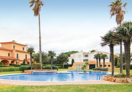 Apartment in Arenals de Mar, Spain