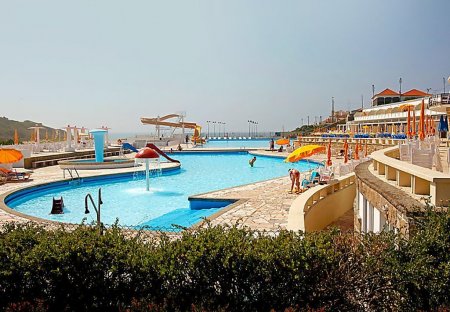 Apartment in Praia das Maçãs, Lisbon Metropolitan Area