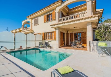 Villa in Alcanada, Majorca