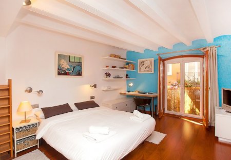 Apartment in La Vila De Gràcia, Spain