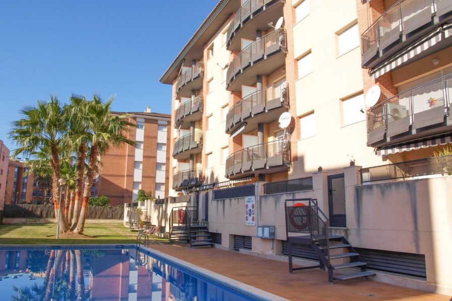 Apartment to rent in Lloret de Mar, Spain with swimming pool 241277