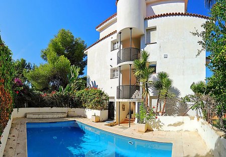 Villa in Vallpineda, Spain