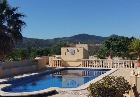 Villa in El Fondó de les Neus, Spain