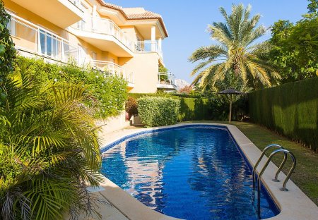 Apartment in Aduanas, Spain