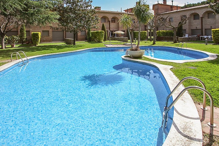 Owners abroad Cabanyes Club