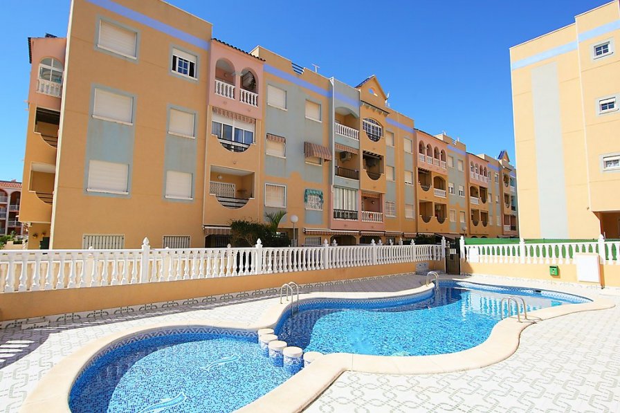 Apartment to rent in La Mata, Spain with swimming pool 242914
