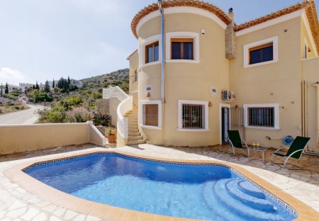 Villa in Urbanización L'Almunia, Spain
