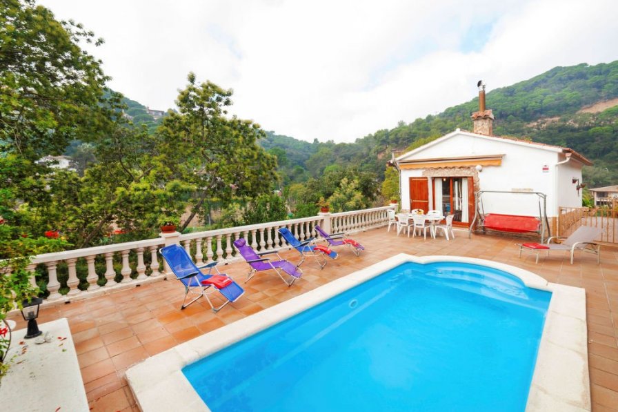 Villa to rent in Lloret de Mar, Spain with private pool 243236