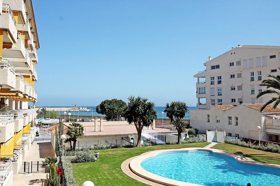 Apartment to rent in Altea, Spain with swimming pool 243662