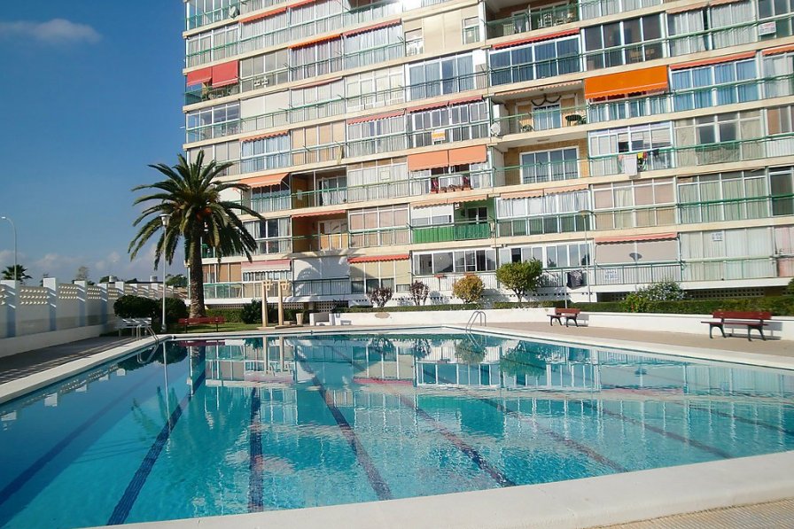 Apartment to rent in Alicante, Spain with swimming pool 243712