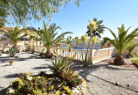 Villa in El Fondó de les Neus, Spain