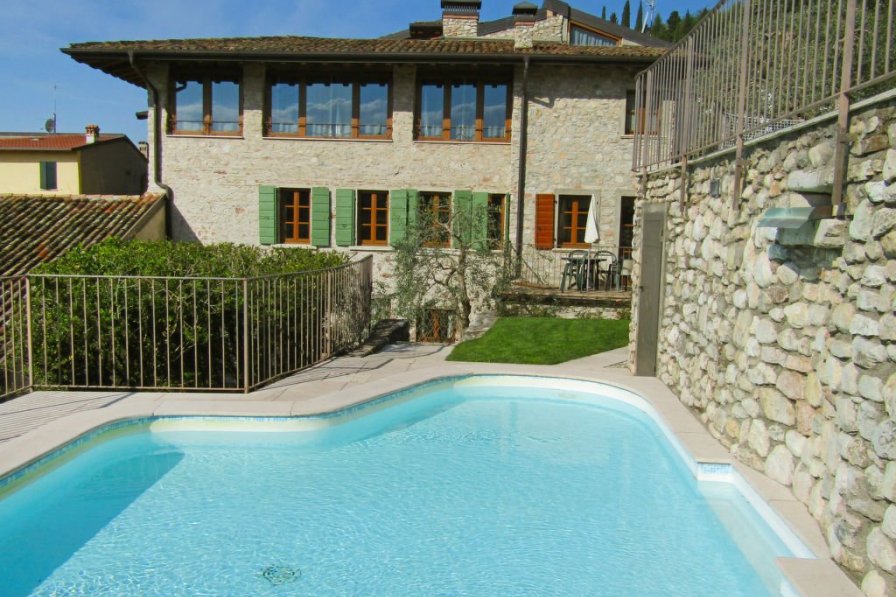Apartments in Lombardy Clickstay holiday rentals