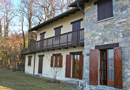 Villa in Castelveccana, Italy