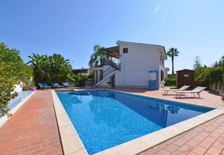 Villa in Fontane Bianche, Sicily