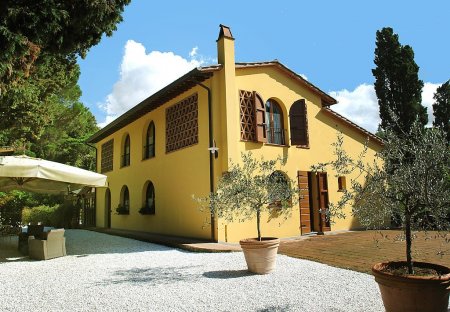 Villa in Montopoli in Val d'Arno, Italy