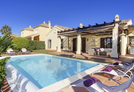 Villa in San Roque, Spain