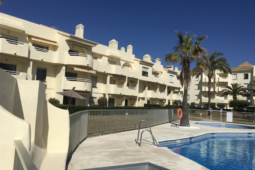 Apartment to rent in La Cala De Mijas, Spain with shared pool 249258