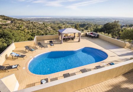 Villa in Azinheiro, Algarve