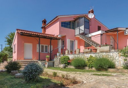 Apartment in Vinkuran, Croatia