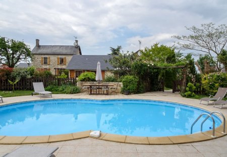 House in Saint-Georges-de-Noisné, France