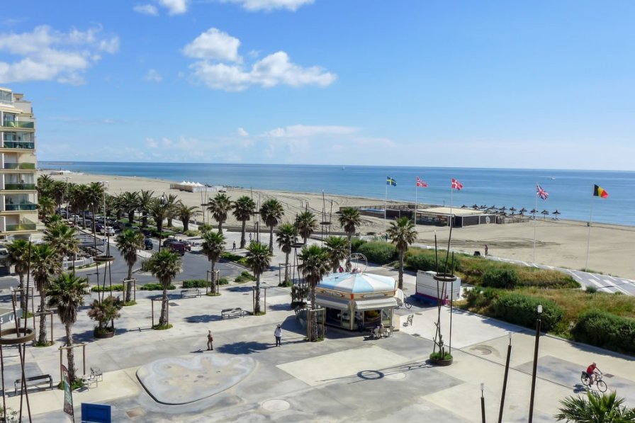 Owners abroad Le Beach