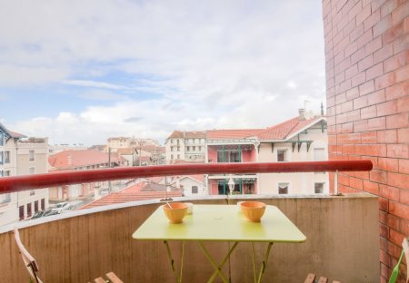 Apartment in Pereire-Ville-d'Hiver, France
