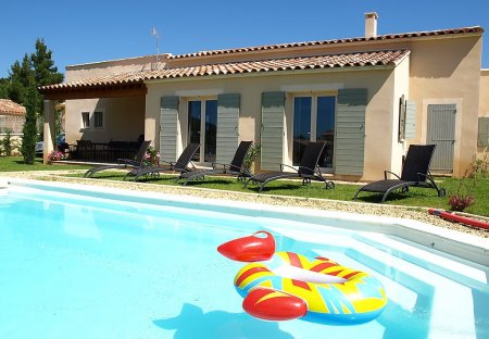 House in Saint-Saturnin-lès-Apt, the South of France