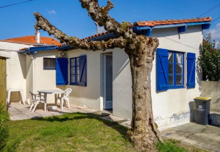 House in Aiguillon, France