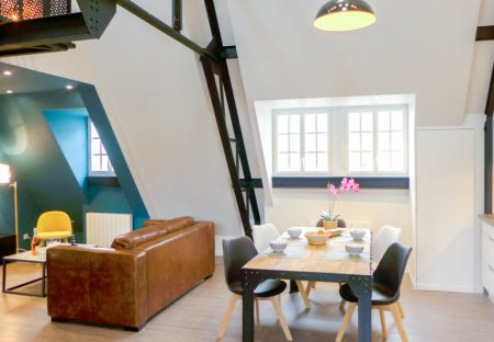 Apartment in Intra-Muros, France