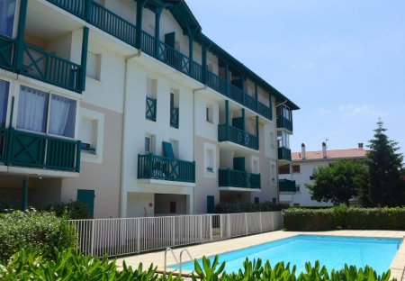 Apartment in Cinq Cantons-Golf, France