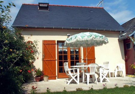 House in Noyant-Villages, France
