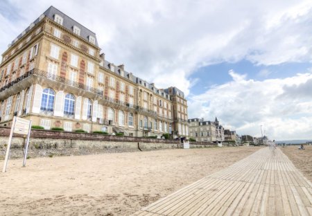 Apartment in Port Littoral-Ville Nord, France